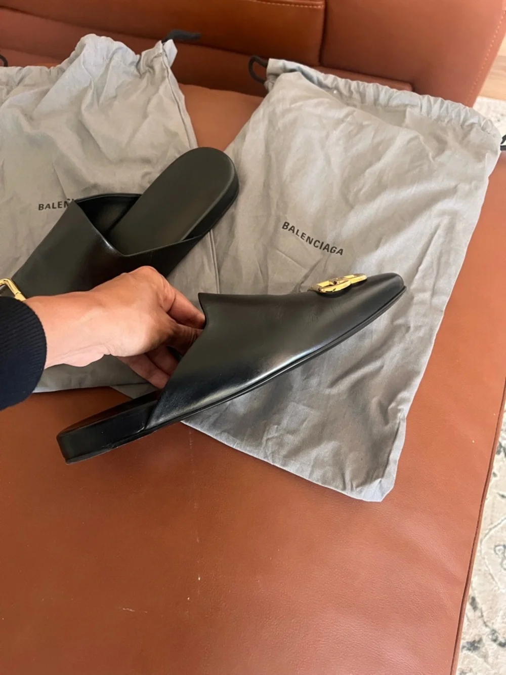 Authentic Balenciaga, black flats with gold emblem. - Picture 6 of 8